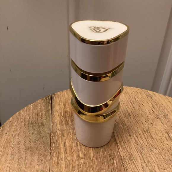 Women’s Lattafa Yara Moi Perfume sprayed once 3.4 ounce - Picture 4 of 4